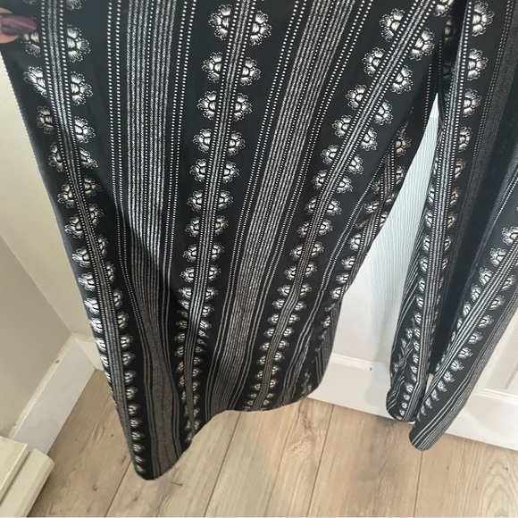 Chic Black Patterned Jumpsuit size small - Picture 5 of 8